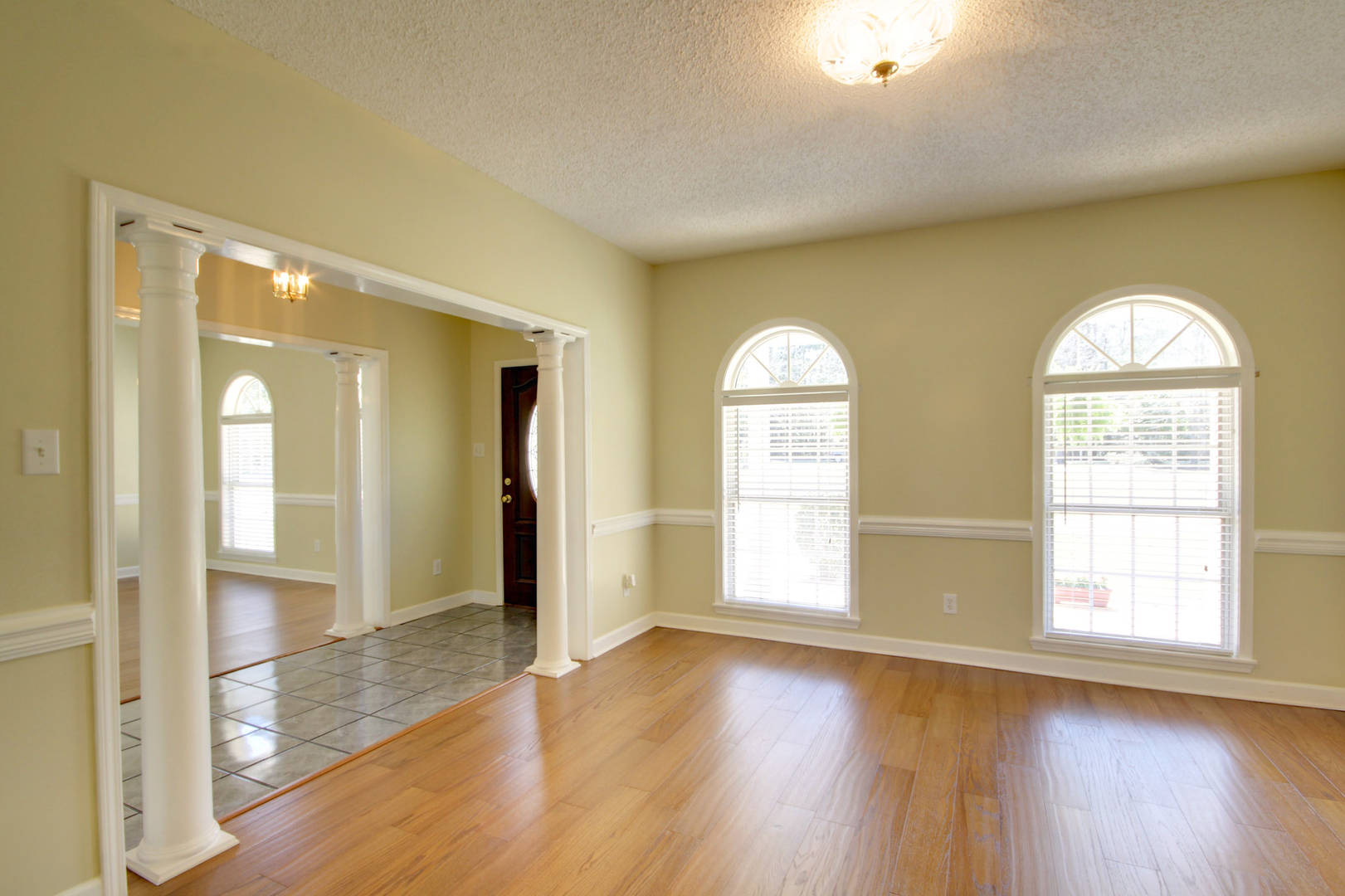 Brivity 2450 River Forest Drive Mobile, AL 36605 Virtual Tour