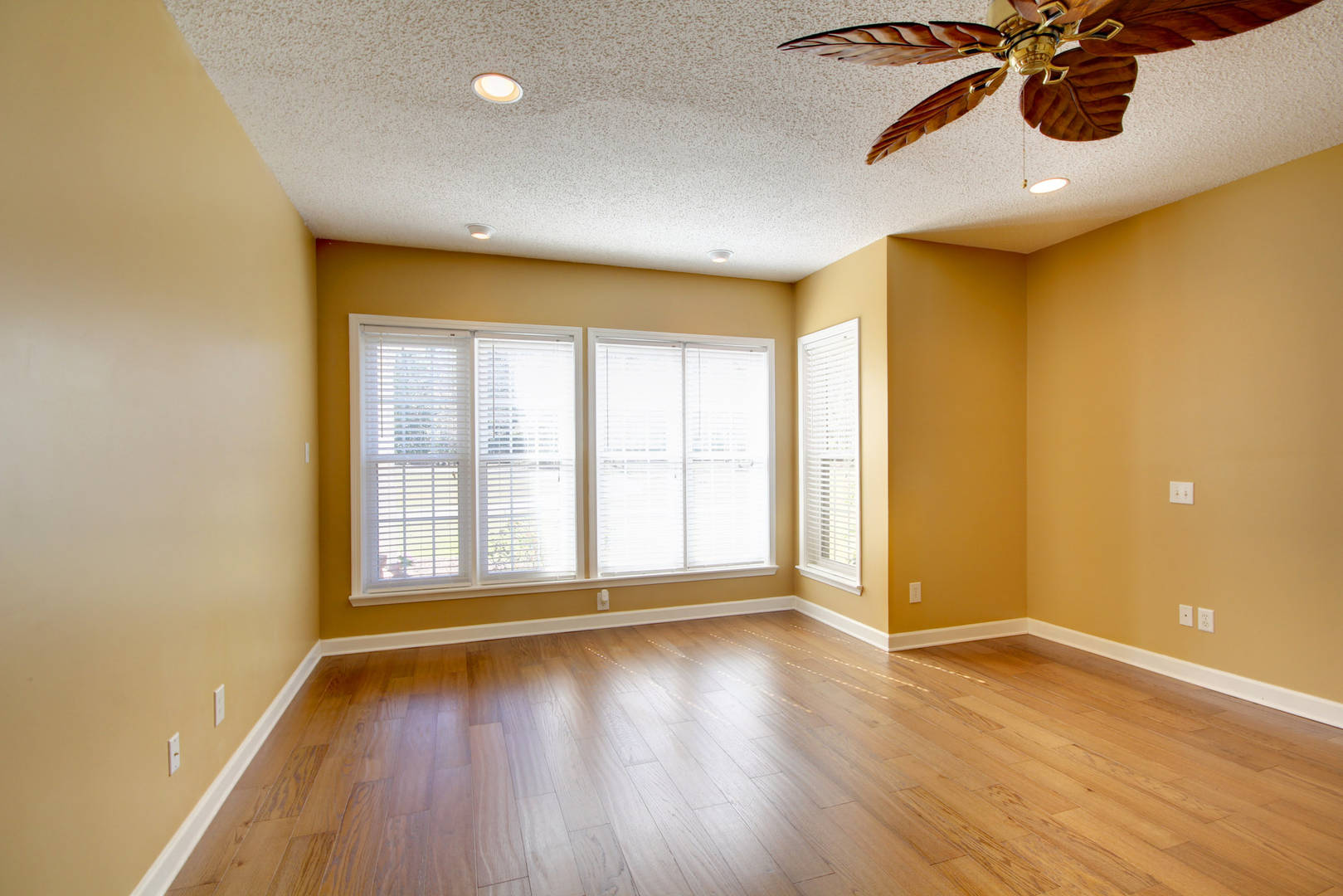 Brivity 2450 River Forest Drive Mobile, AL 36605 Virtual Tour