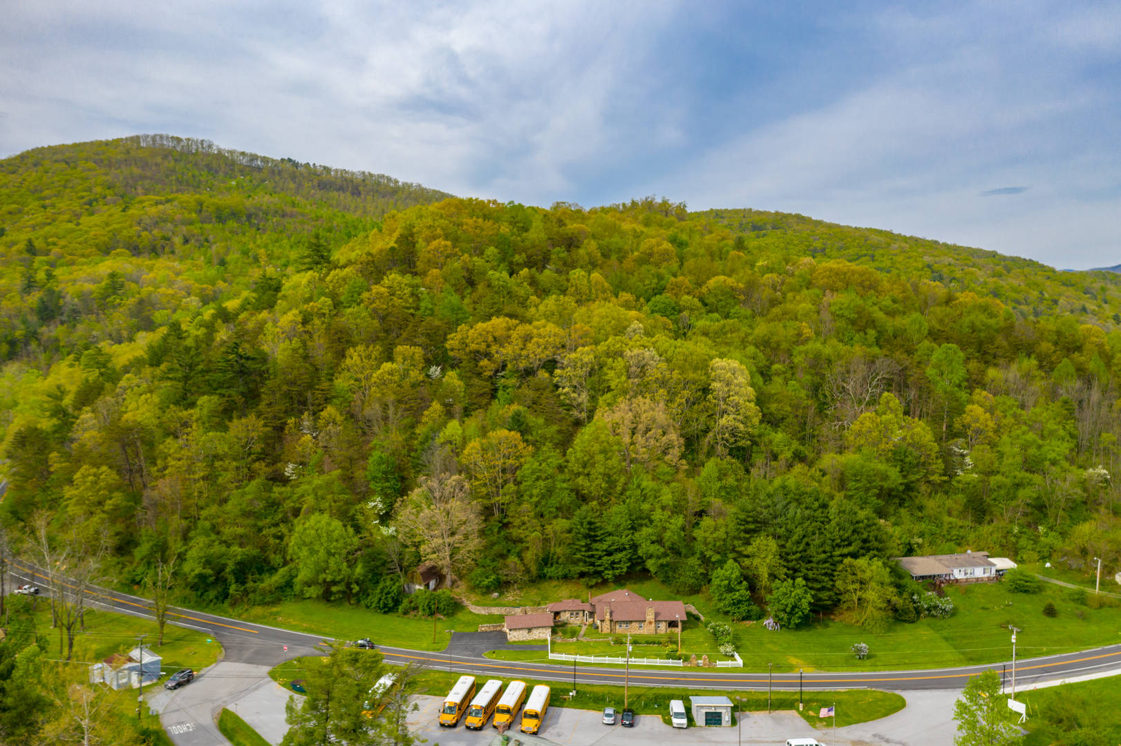 Brivity 13056 N. Scenic Hwy. Rocky Gap, VA 24366 Virtual Tour