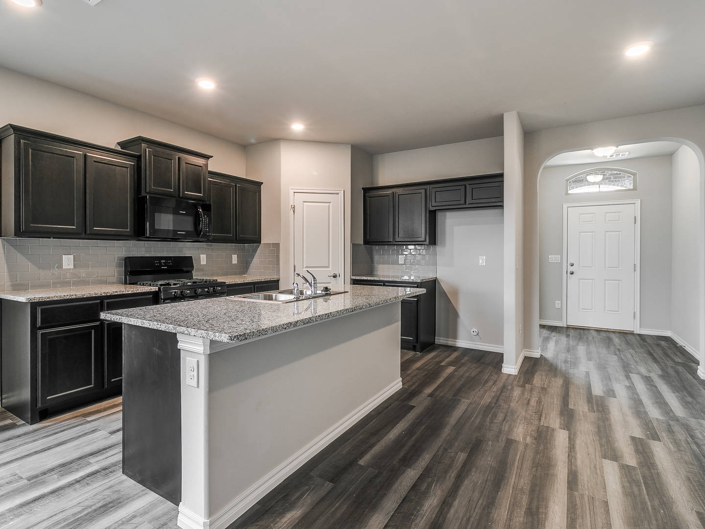 9525 Timberwind Ln Yukon, OK 73099