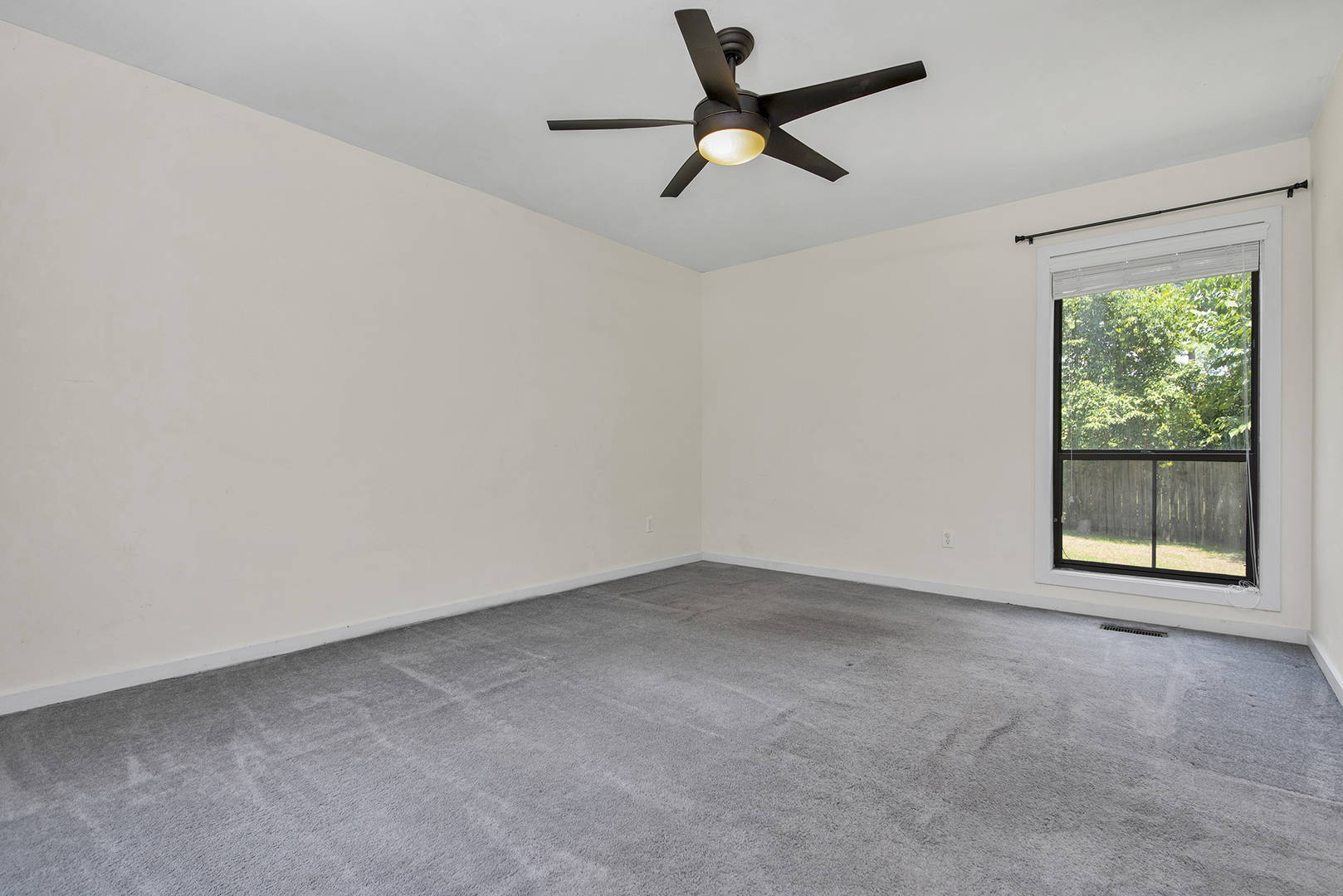 Brivity 5924 Waters Edge Dr Fayetteville, NC 28314 Virtual Tour