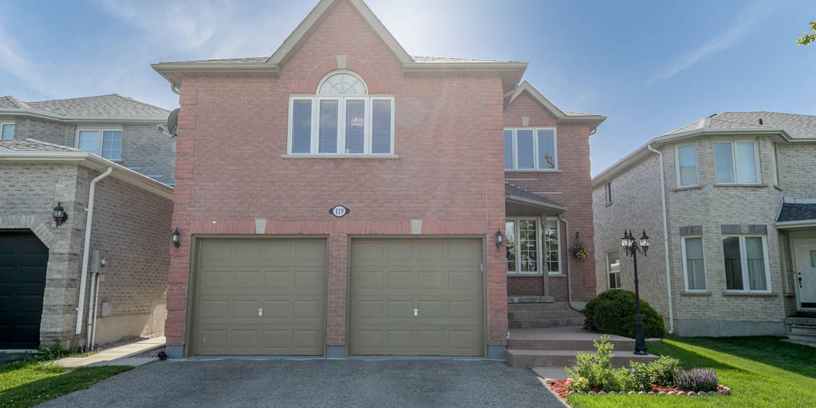 Brivity 119 Violet St. Barrie, ON L4N9B8