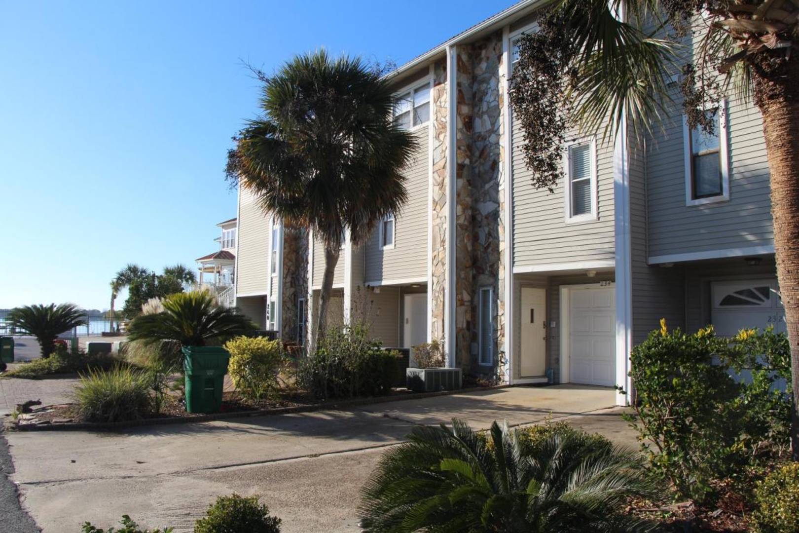 Brivity 228 Snug Harbor Drive, Shalimar, FL Shalimar, FL 32579