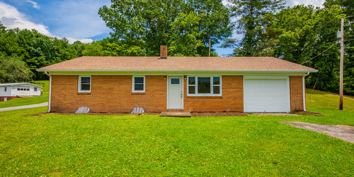 Brivity 82 Birchwood Lane Galax, VA 24333