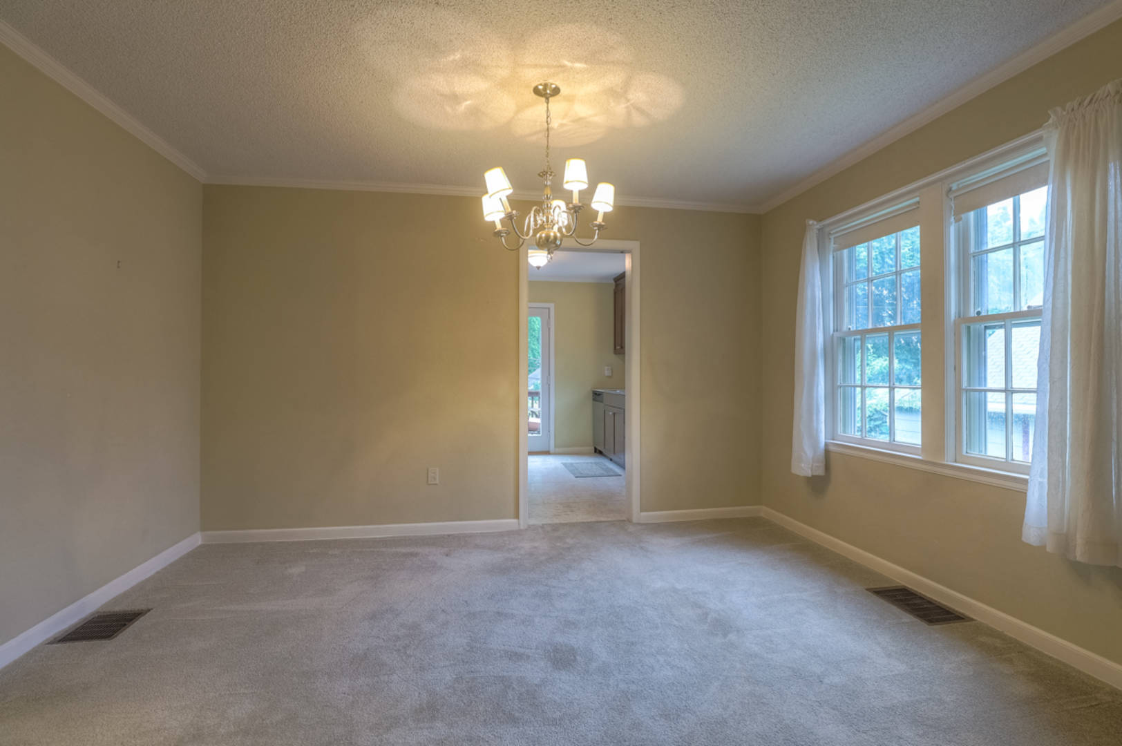 2002 W 48th Street Westwood, KS 66205