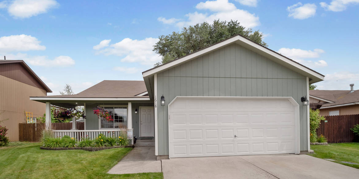 Brivity 1618 N. Holiday Ln. Greenacres, WA 99016