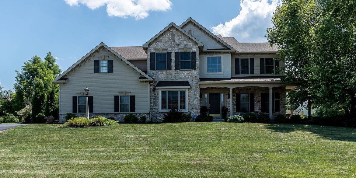 Brivity 28 Sarah Ln Mount Joy, PA 17552