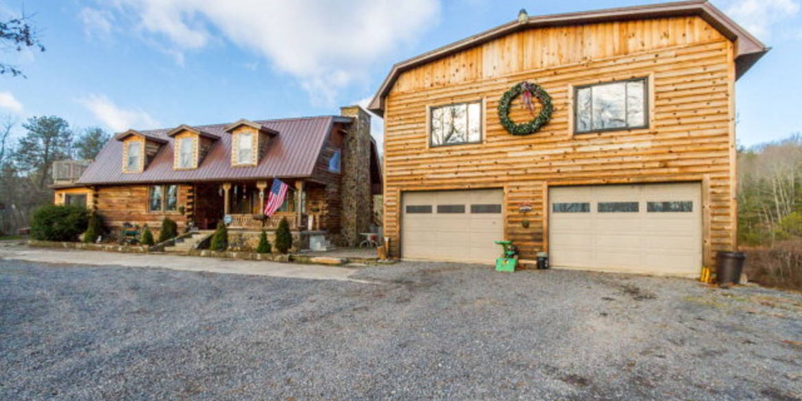 Brivity 295 Southview Lane Bland, VA 24315