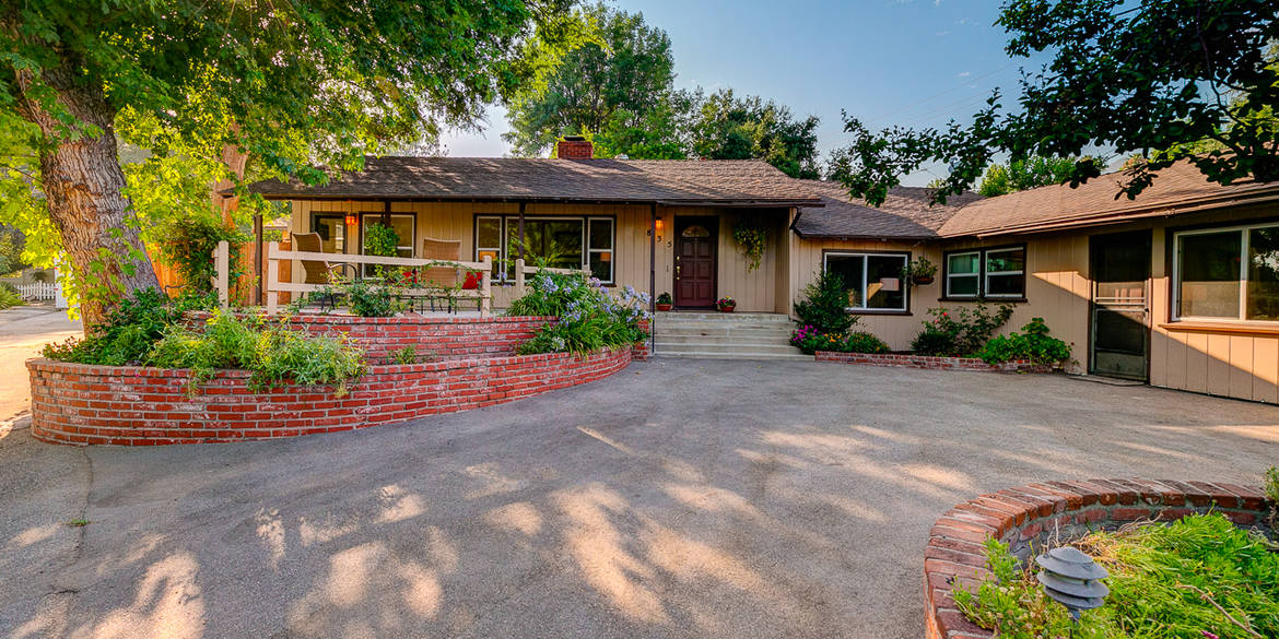 Brivity 835 Old Landmark Ln La Canada Flintridge, CA 91011