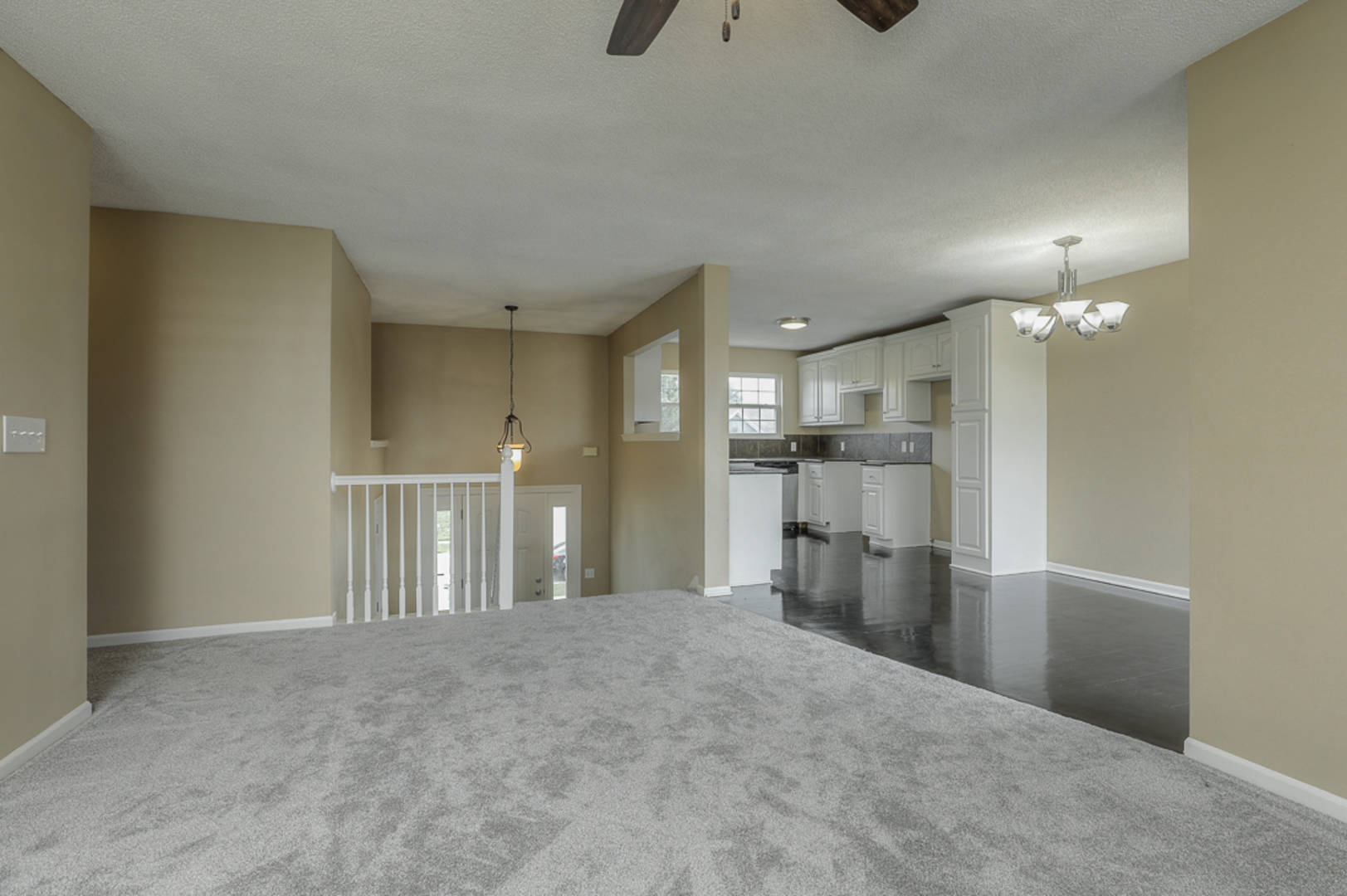 638 S. Pine Street Gardner, KS 66030