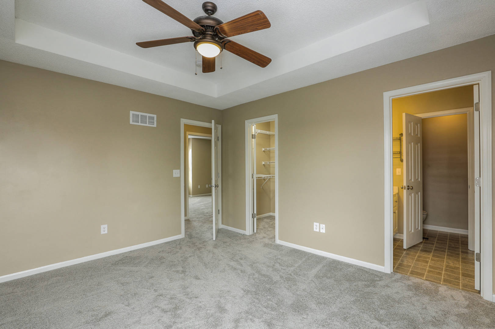 638 S. Pine Street Gardner, KS 66030