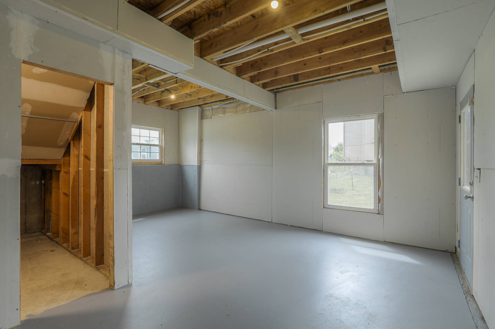 638 S. Pine Street Gardner, KS 66030