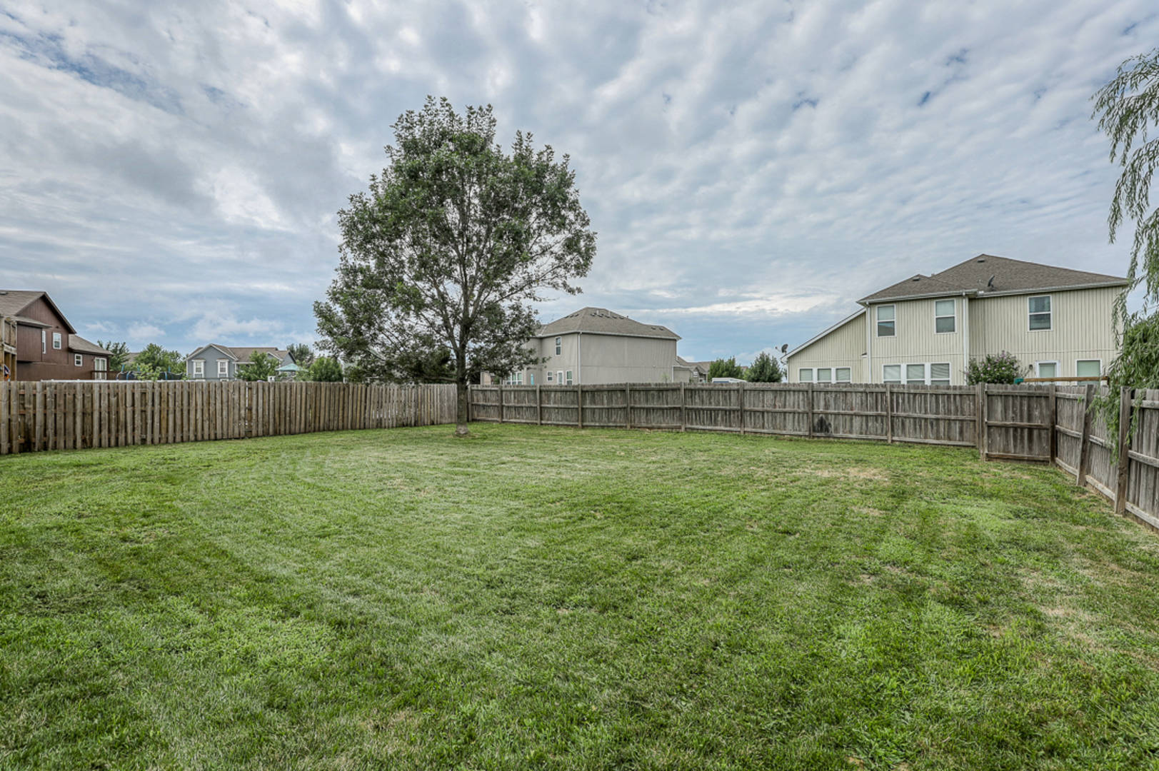 638 S. Pine Street Gardner, KS 66030