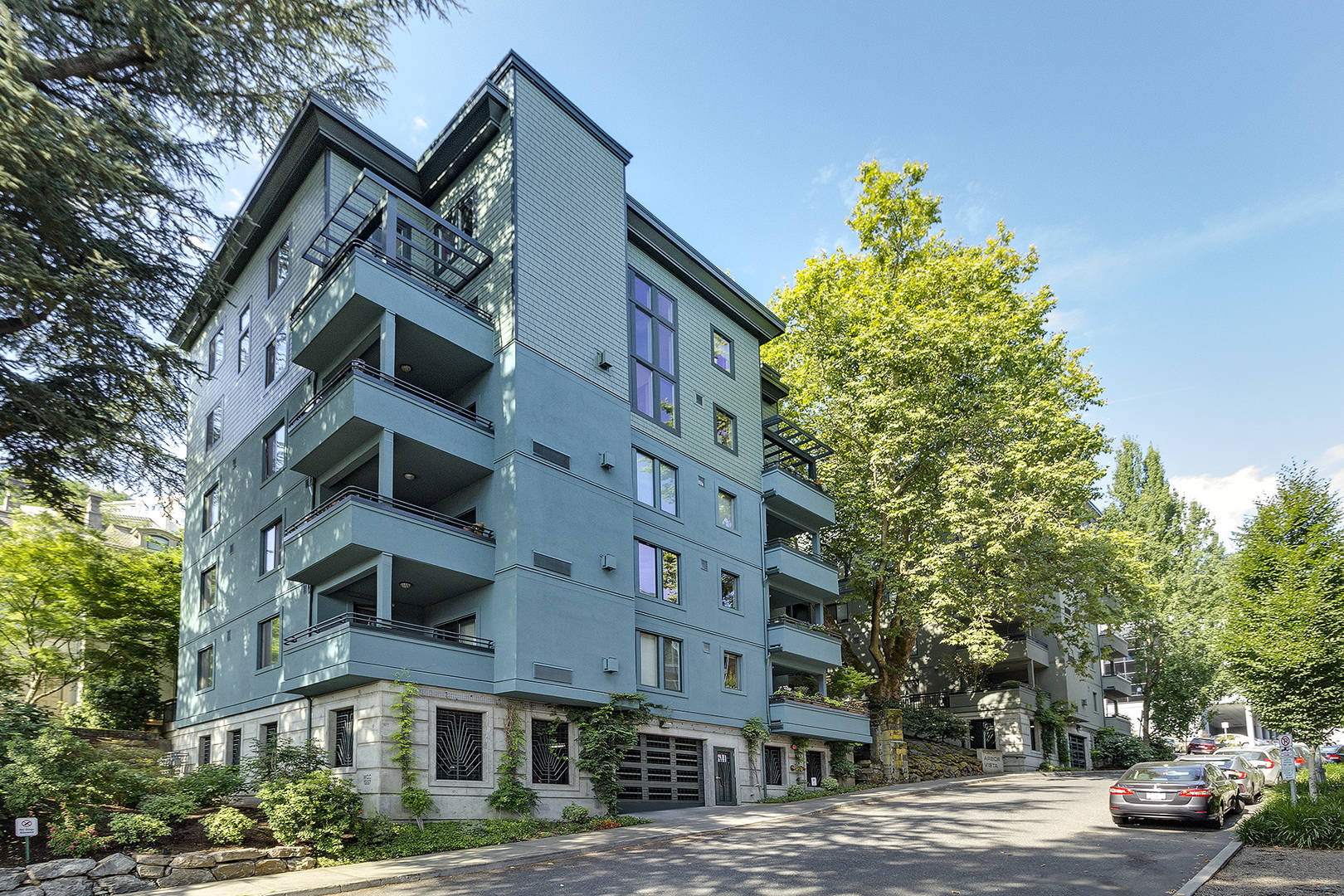 2024 SW Howards Way #307 Portland, OR 97201