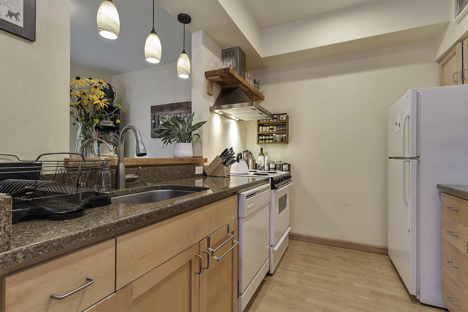 2024 SW Howards Way #307 Portland, OR 97201