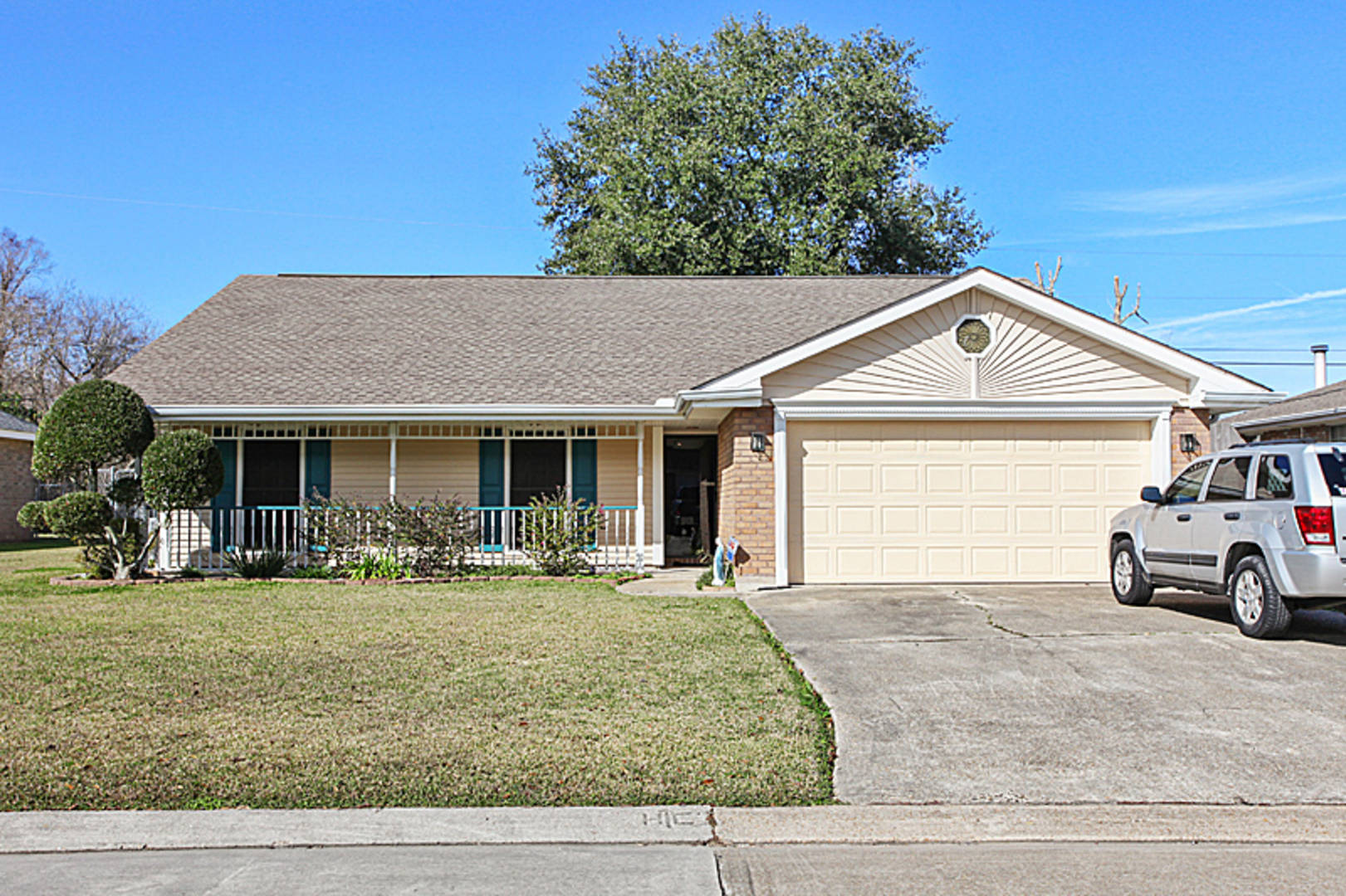 Brivity 211 Ormond Meadows Dr. Destrehan, LA 70047 Virtual Tour