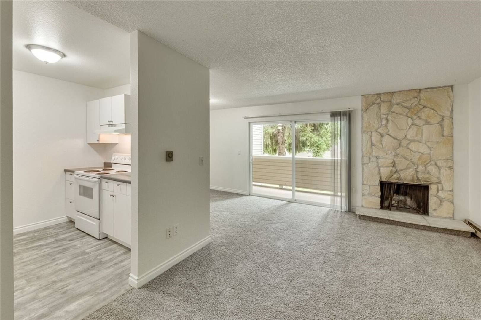 12515 NE 132nd Ct #A202, Kirkland, WA 98034