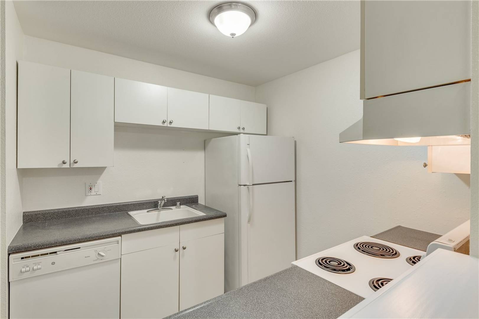 12515 NE 132nd Ct #A202, Kirkland, WA 98034