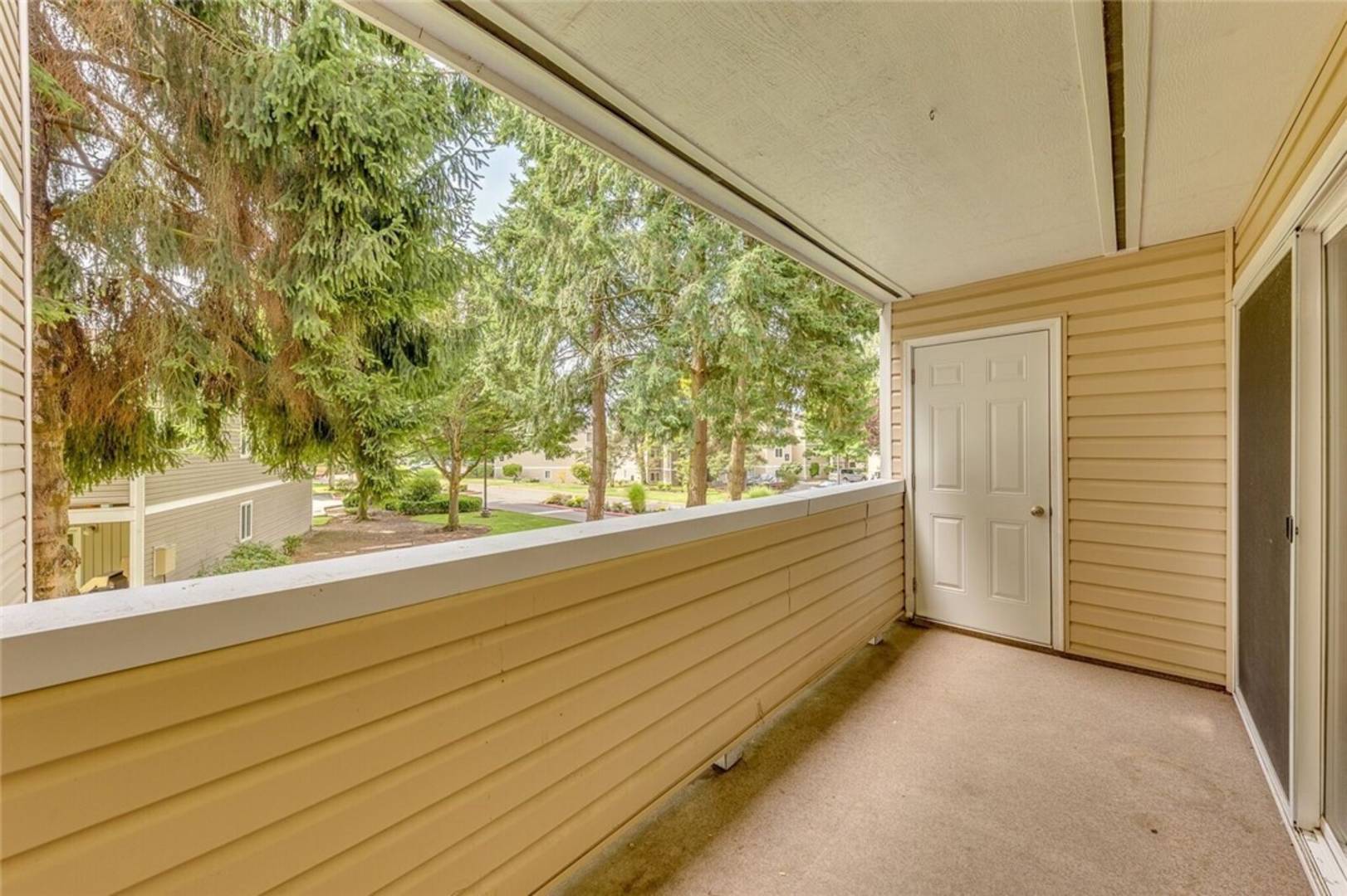 12515 NE 132nd Ct #A202, Kirkland, WA 98034