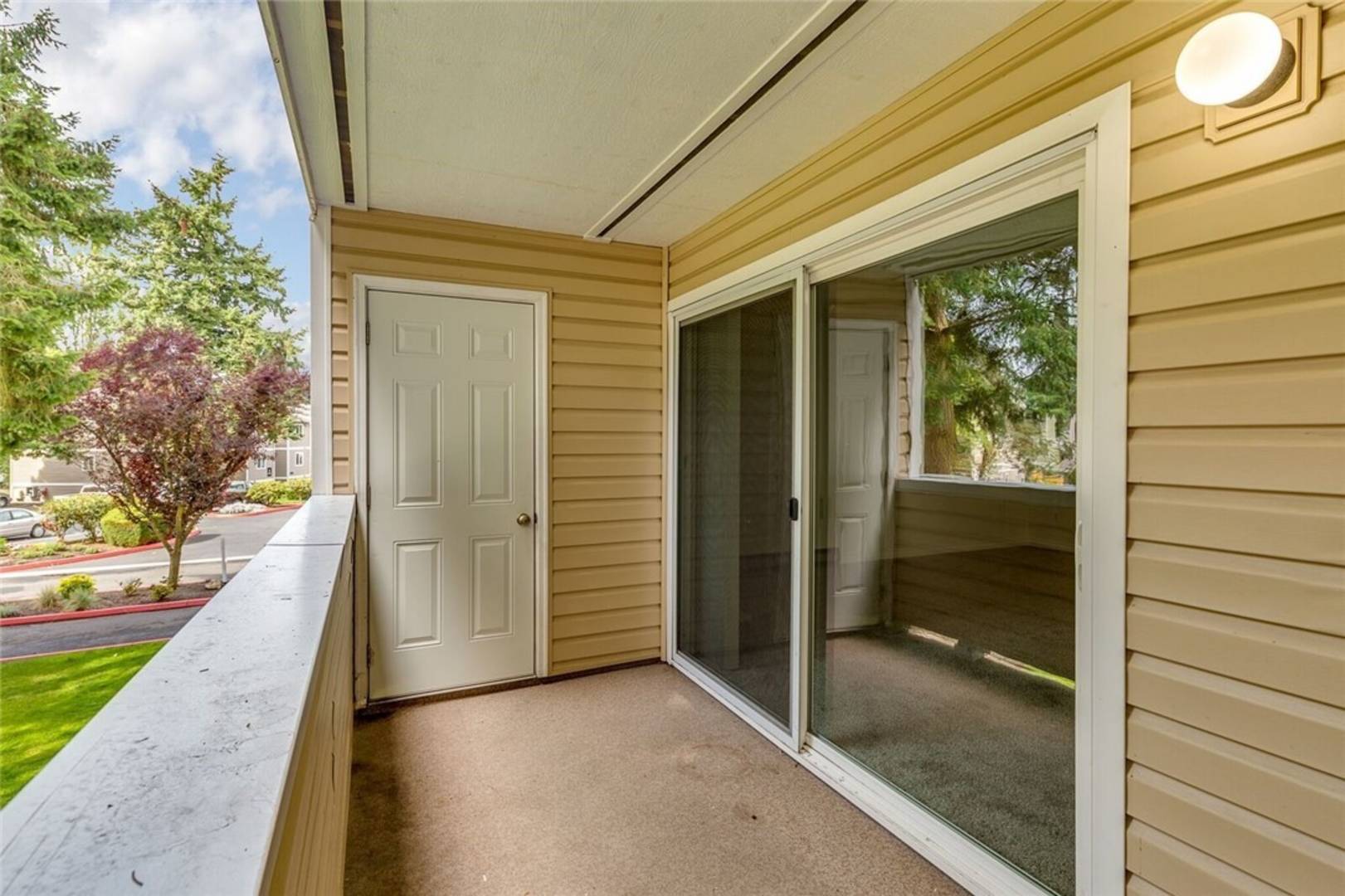 12515 NE 132nd Ct #A202, Kirkland, WA 98034