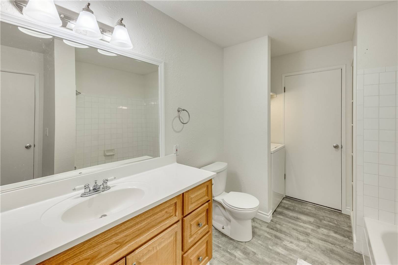 12515 NE 132nd Ct #A202, Kirkland, WA 98034