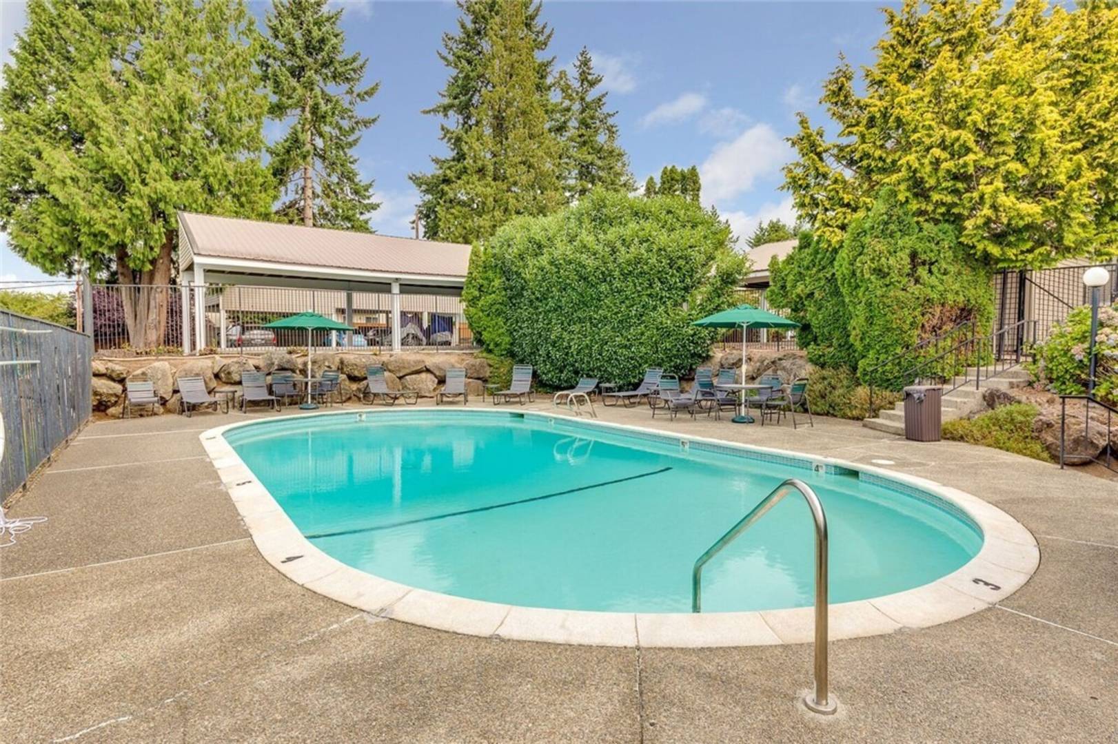 12515 NE 132nd Ct #A202, Kirkland, WA 98034