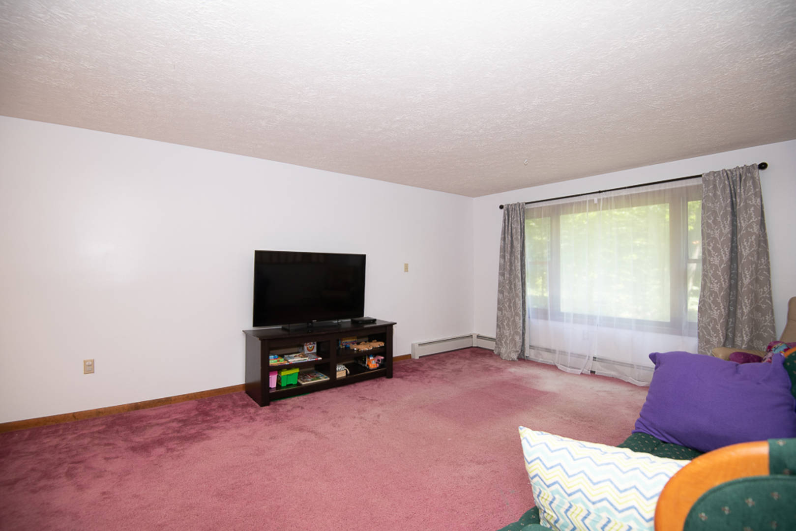 6 Cross Road Hubbardston, MA 01452