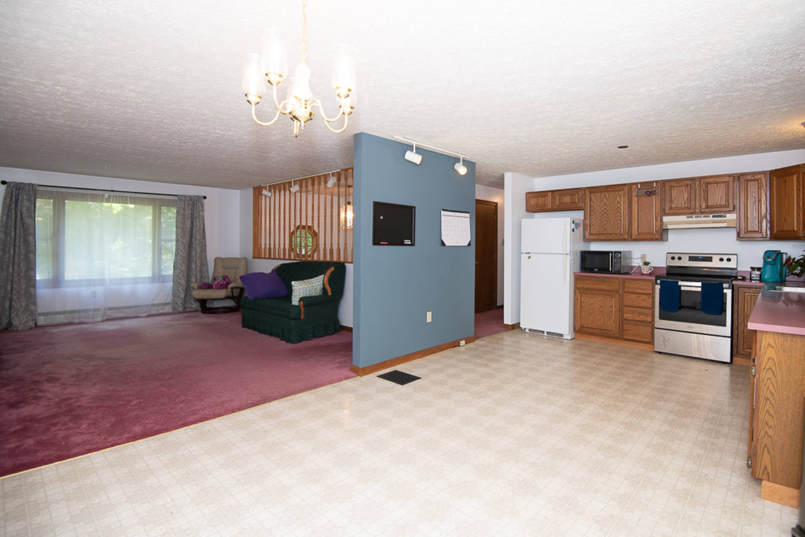 6 Cross Road Hubbardston, MA 01452