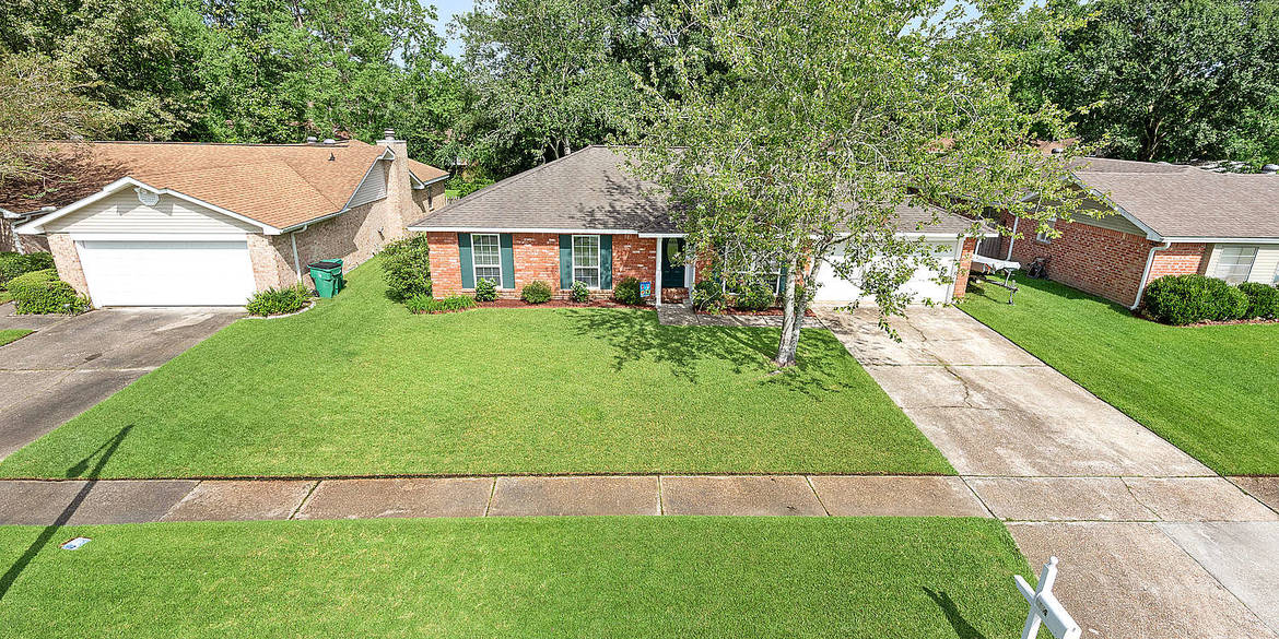 Brivity 124 Yorkshire Dr. Slidell, LA 70458