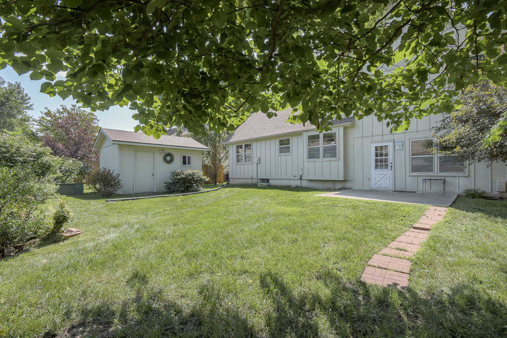 2118 East 152nd Terrace Olathe, KS 66062