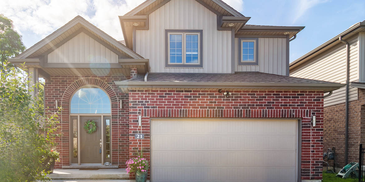 Brivity 211430 Highbury Ave N London, ON N5Y6M4