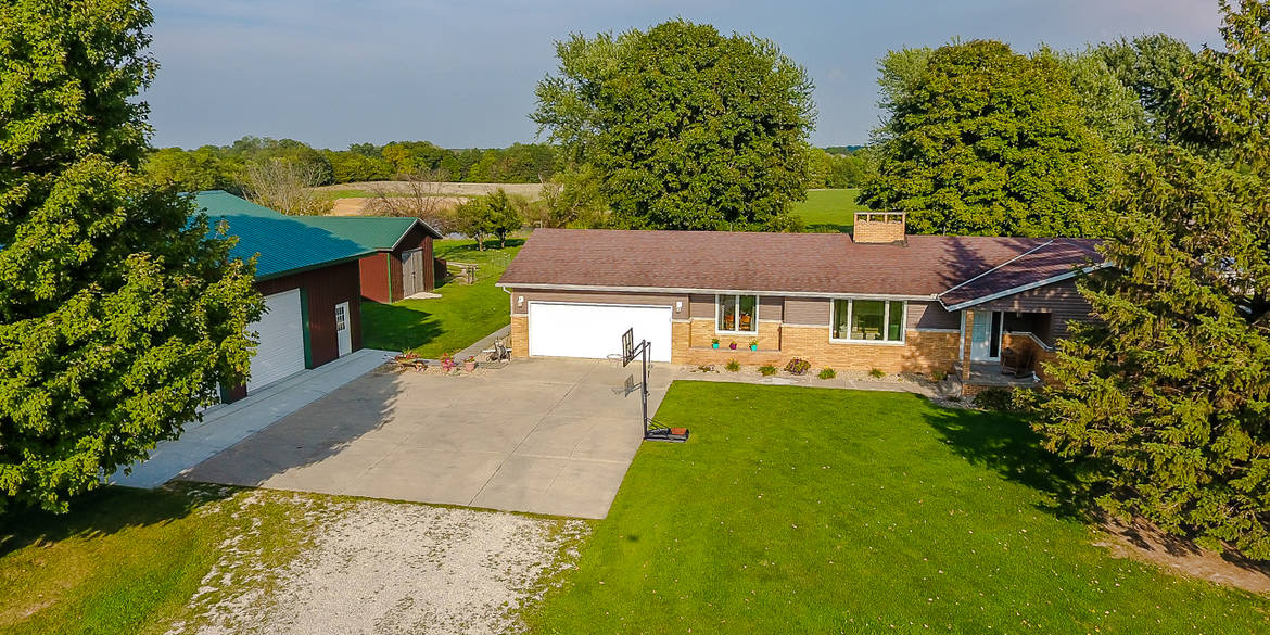 Brivity 1390 Lourdes Rd Metamora, IL 61548