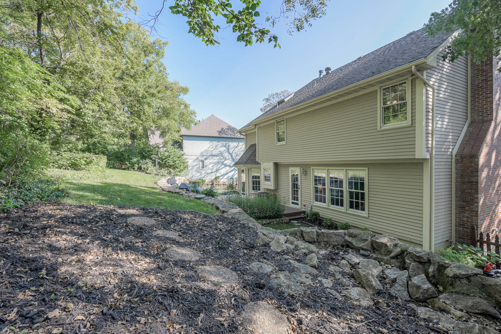6746 Red Oak Drive Shawnee, KS 66217