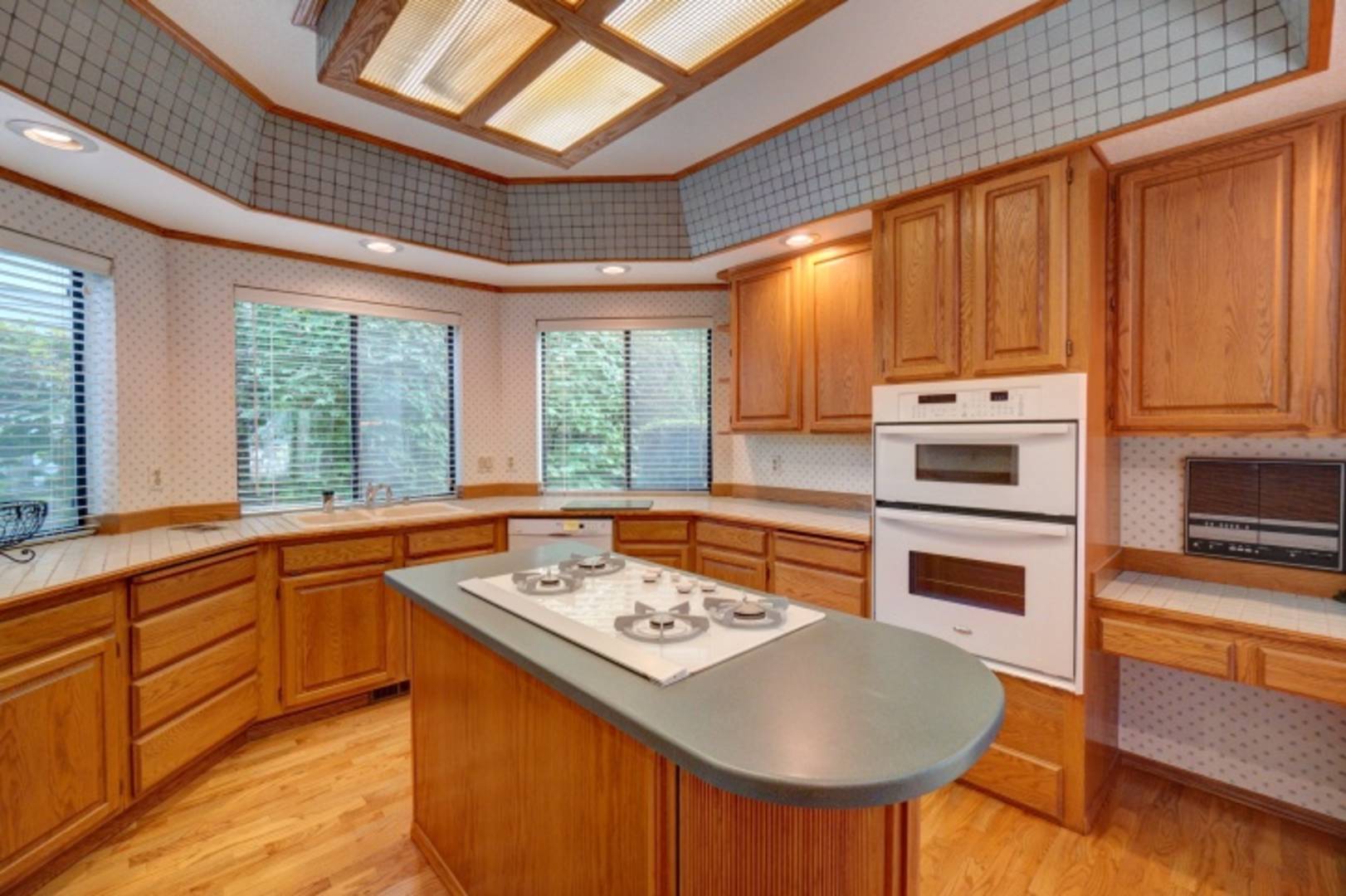 3708 21st St SE Puyallup, WA 98374