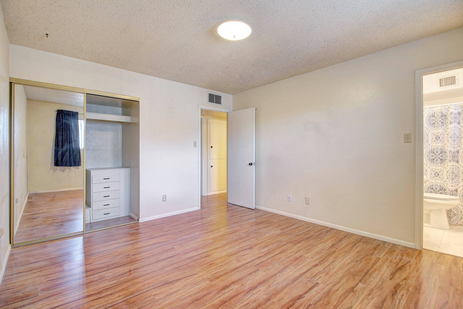 VACANT 6032 W Pinchot Ave Phoenix, AZ 85033