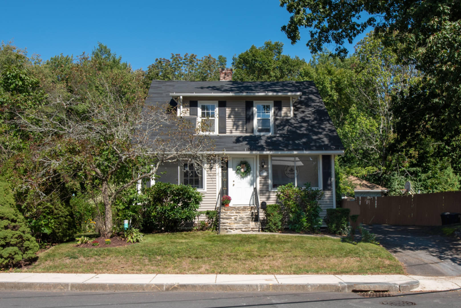 Brivity 216 Holden Street Worcester, MA 01606 Virtual Tour