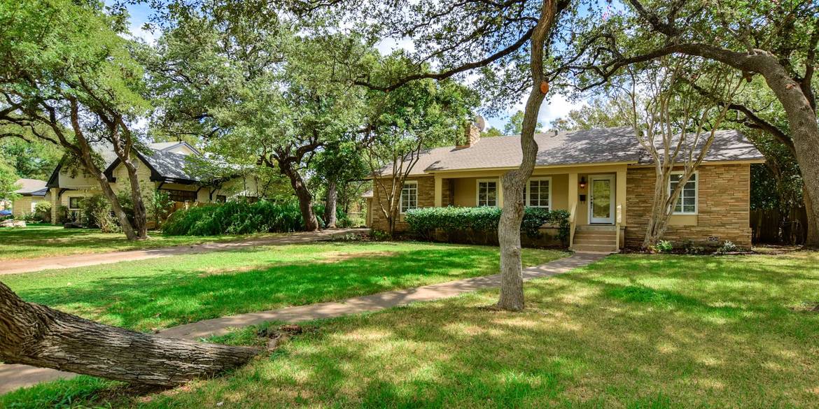 Brivity 4713 Highland Terrace Austin, TX 78731