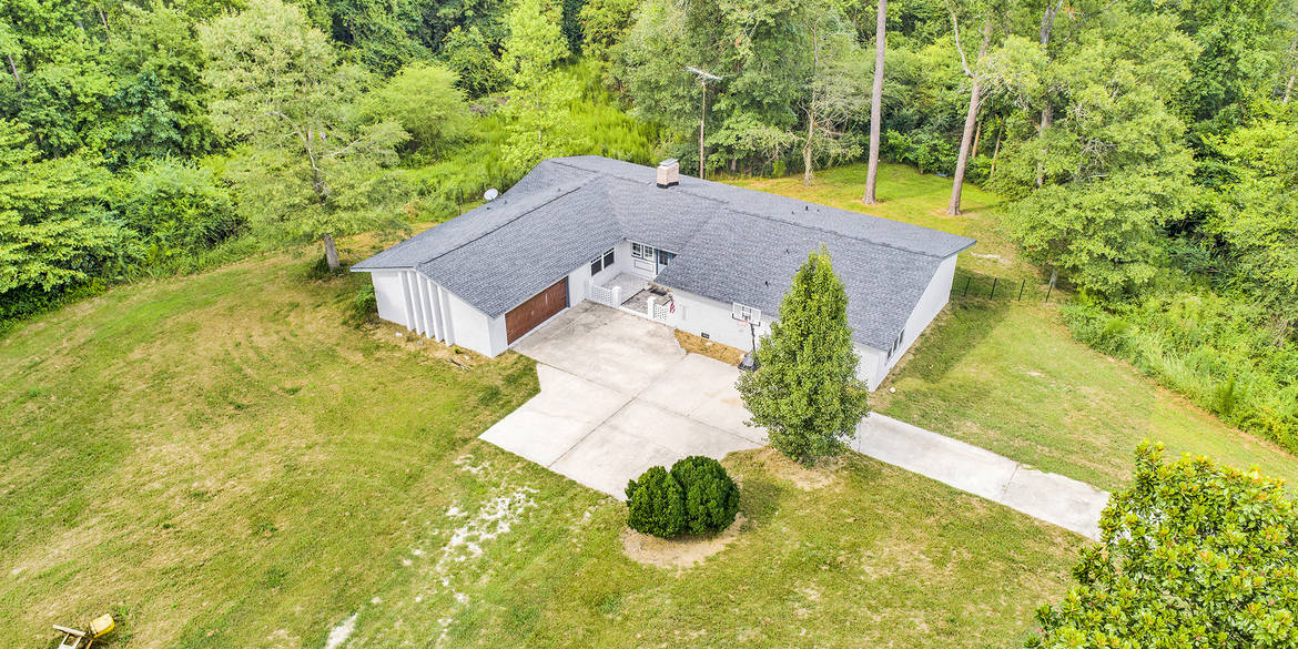 Brivity 8233 St Pauls Rd Lumber Bridge, NC 28357