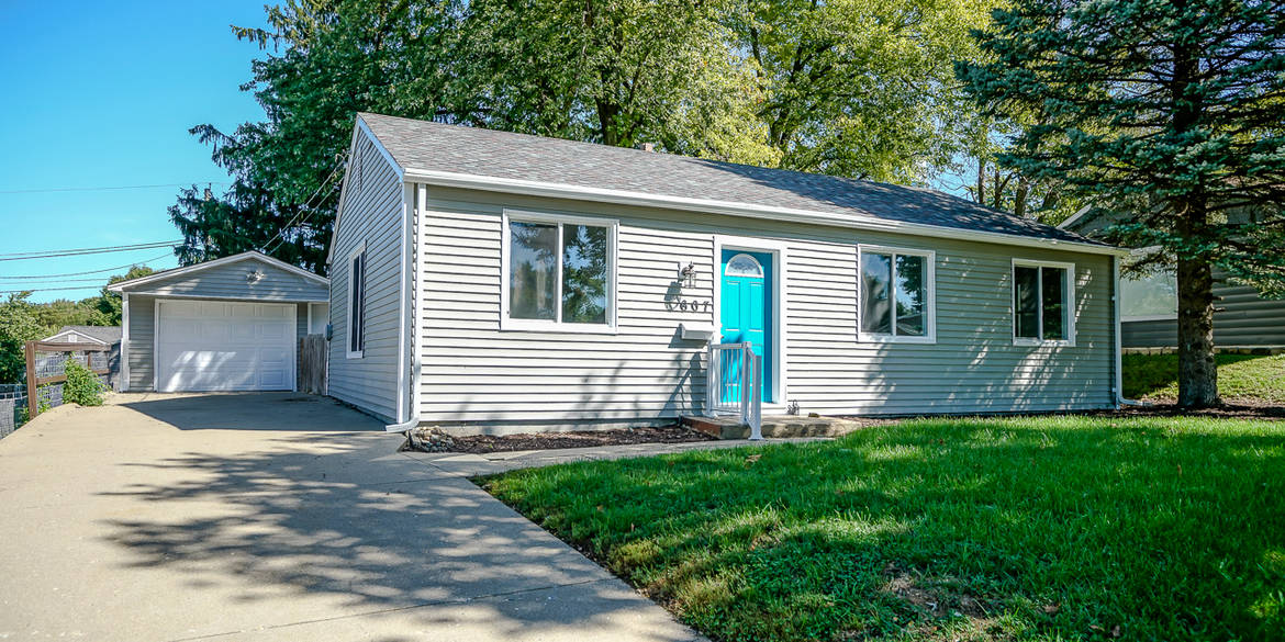 Brivity 607 Sangamon Road Marquette Heights, IL 61554