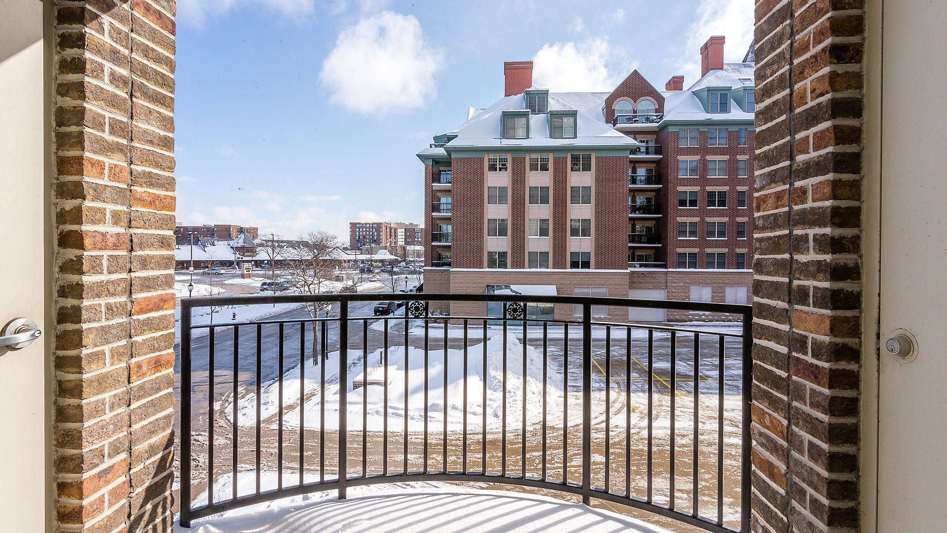 Brivity 171 W Wing St Unit 204A Arlington Heights, IL 60005 Virtual