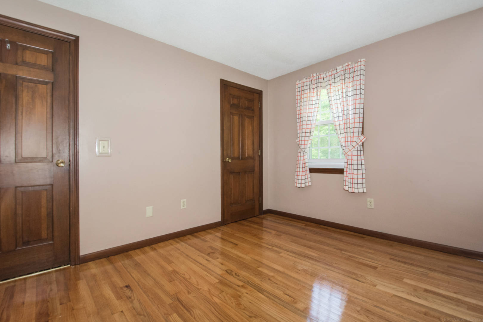 8 Black Hill Road  Paxton, MA 01612