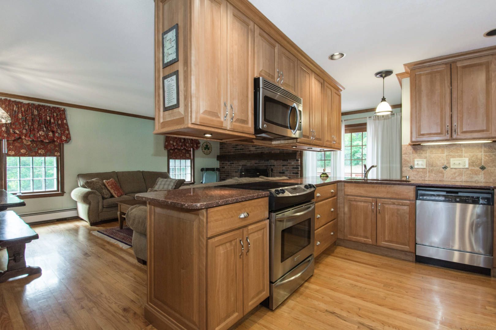 8 Black Hill Road  Paxton, MA 01612
