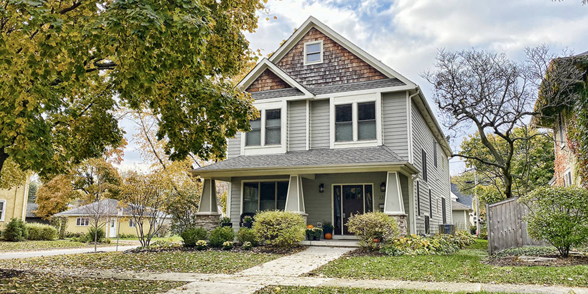 Brivity 1327 S. 2nd St. Saint Charles, IL 60174