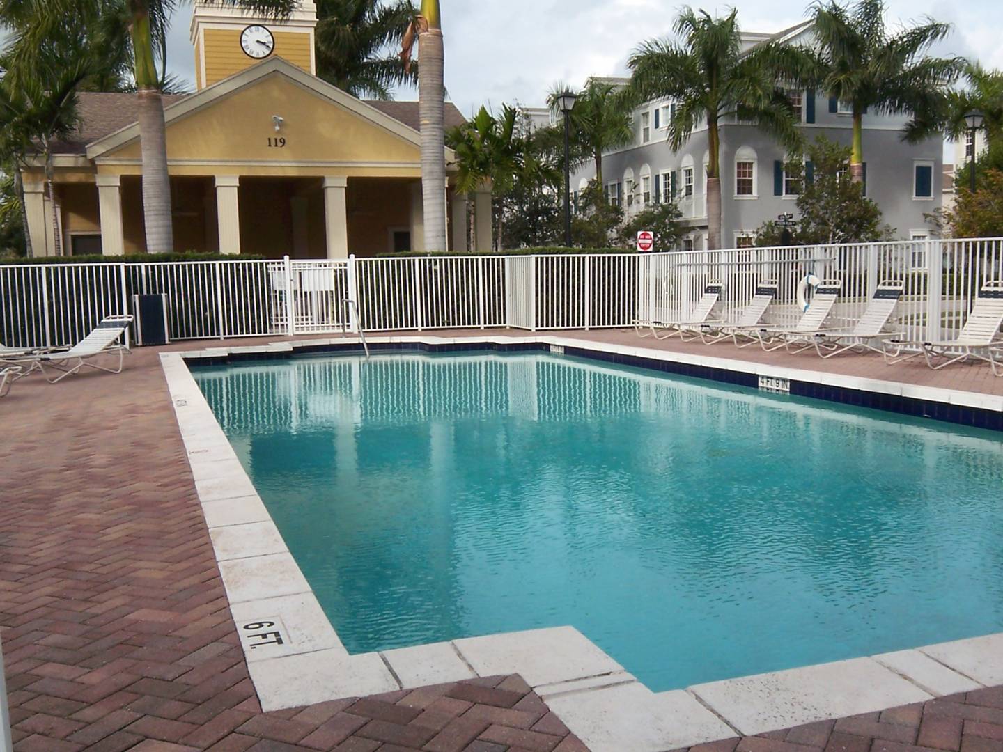 Brivity 121 Seagrape Dr. 204 Jupiter, FL 33458 Virtual Tour