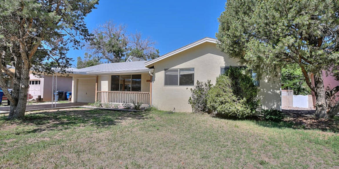 Brivity 2905 Palomas NE Albuquerque, NM 87110