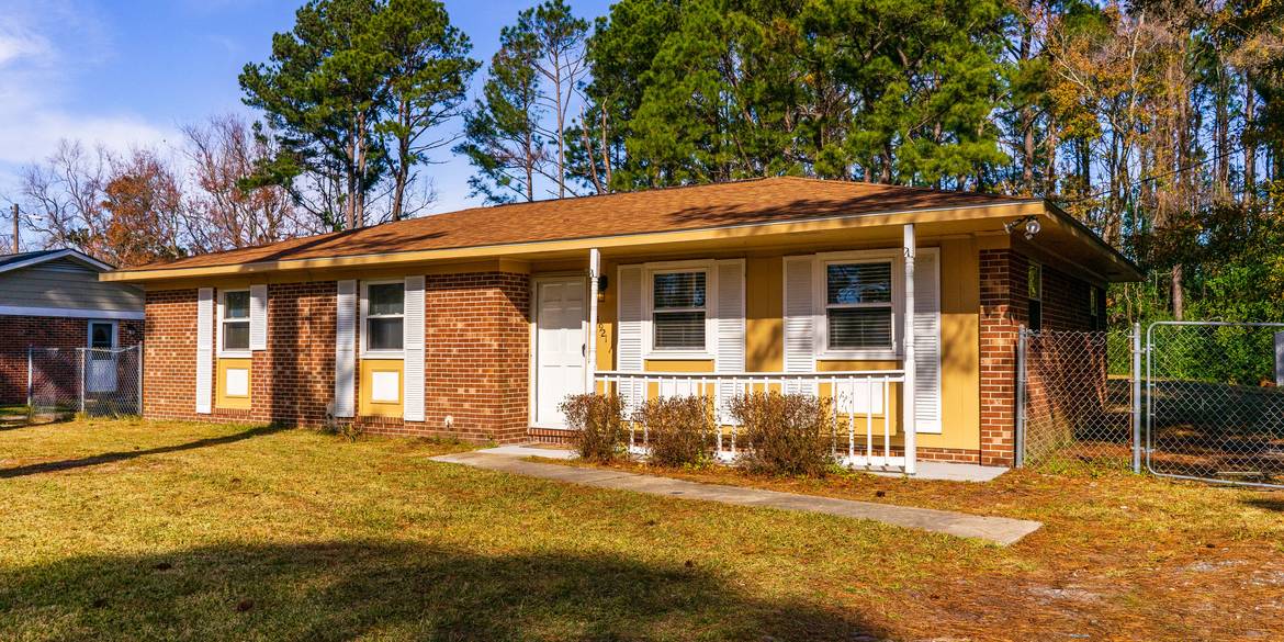 Brivity 4921 Ivanhoe Road Wilmington, NC 28411