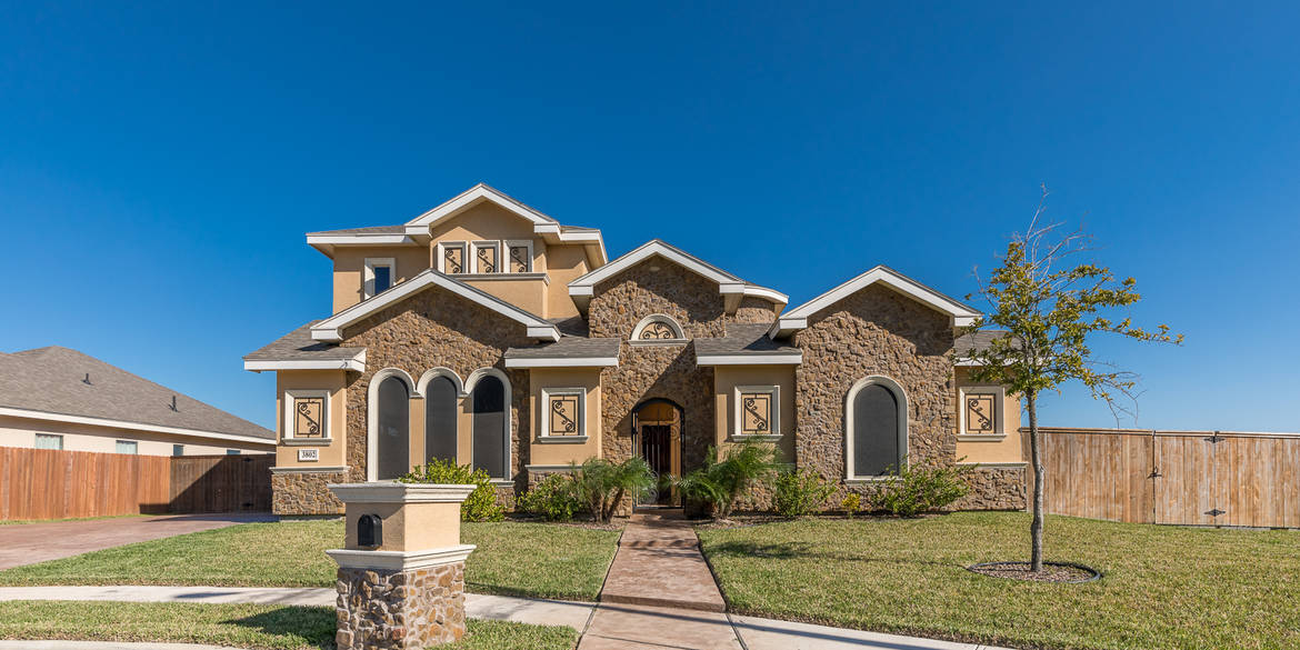 Brivity 3802 Naples Street Edinburg, TX 78542