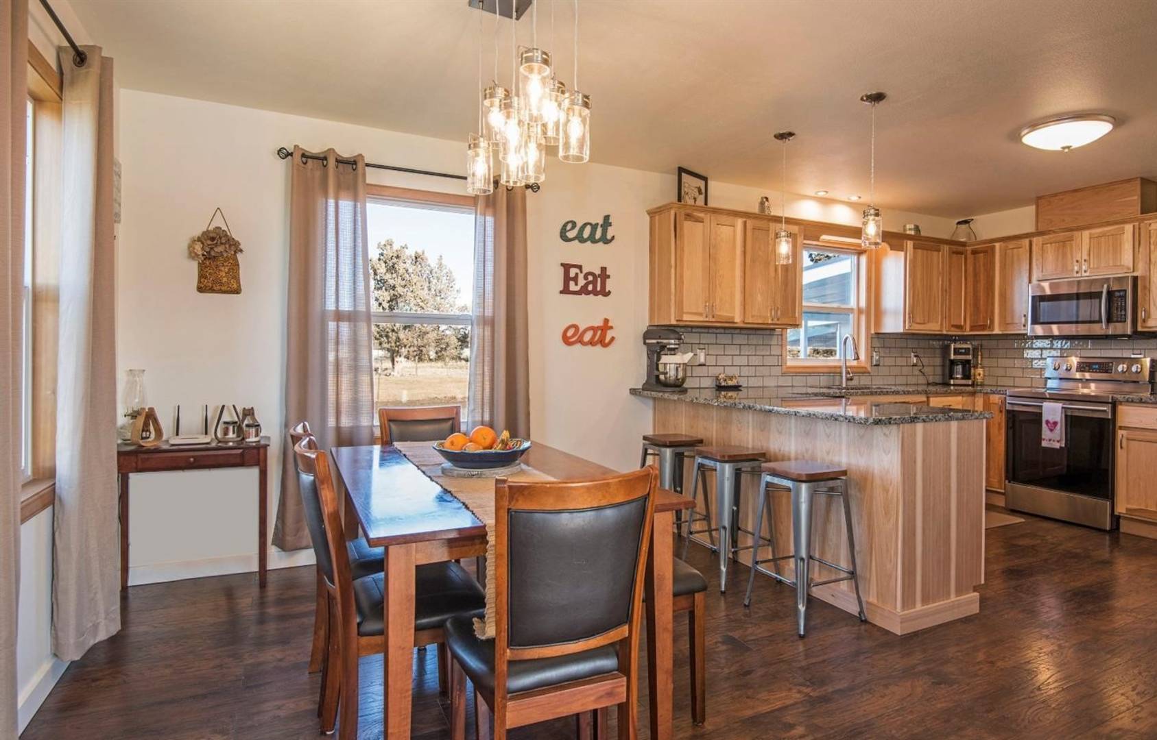 10525 SW Fleming Road Powell Butte, OR 97753