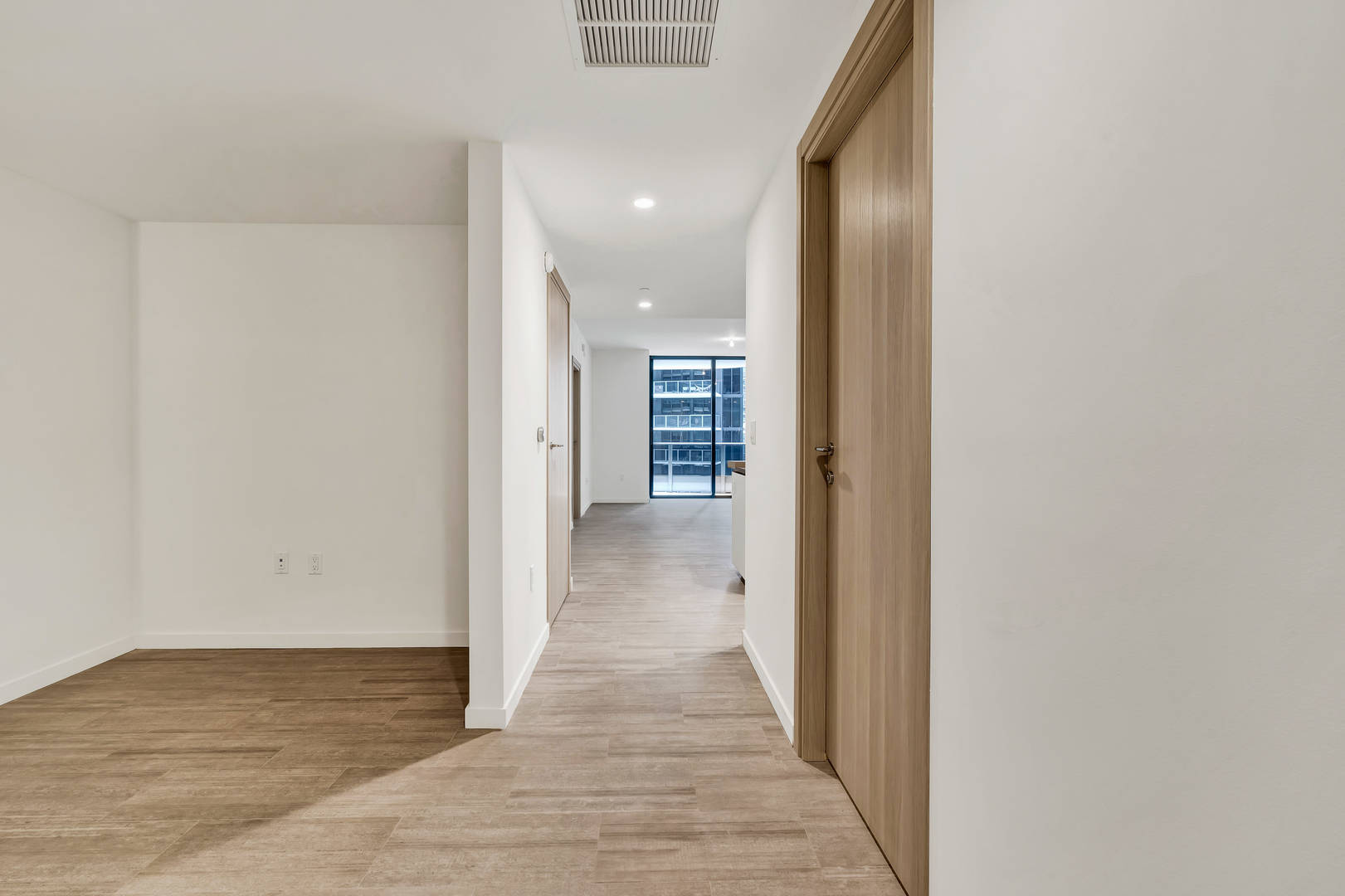 1000 Brickell Plaza Unit 2405 Miami, FL 33131