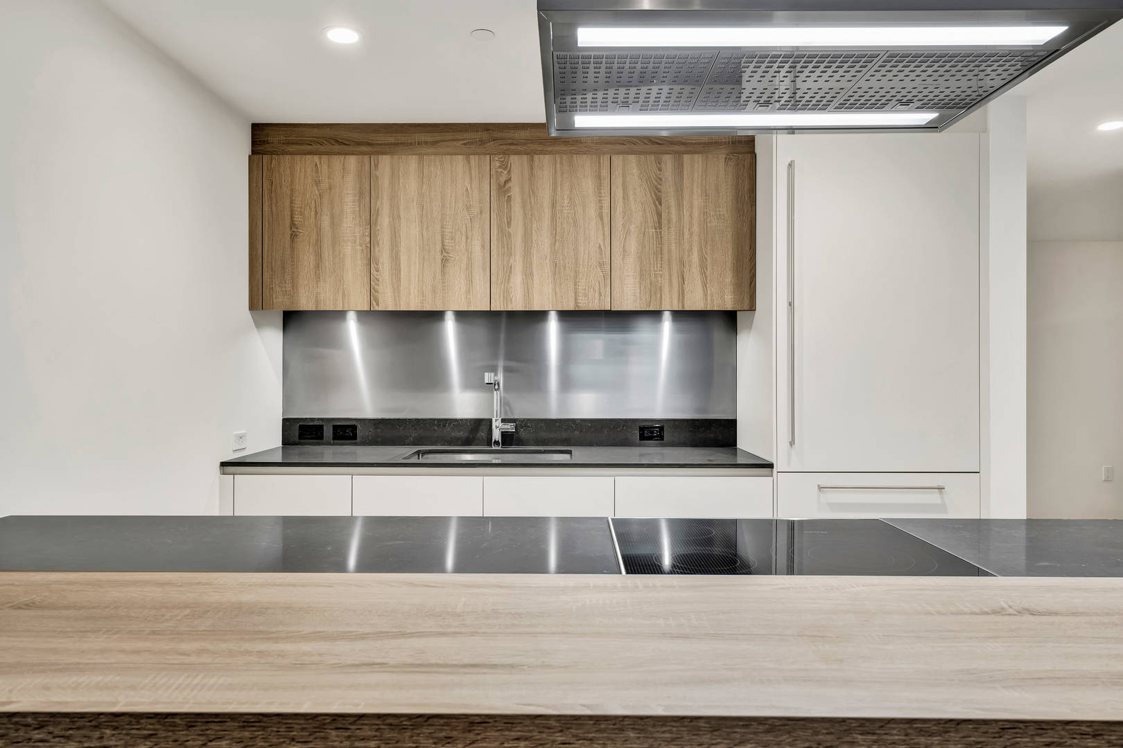 1000 Brickell Plaza Unit 2405 Miami, FL 33131